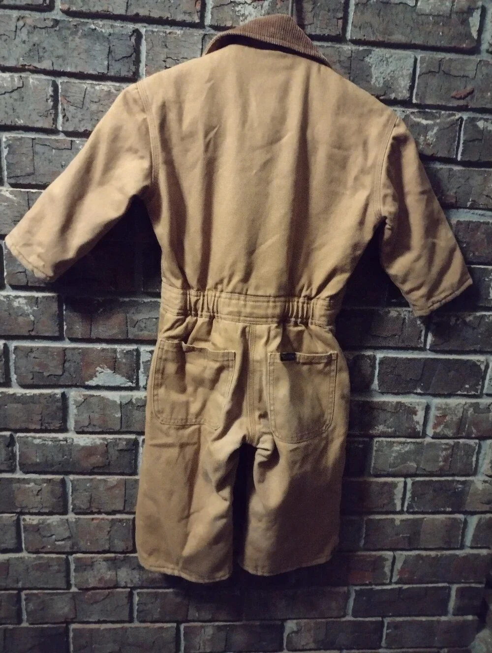 Walls durable tan